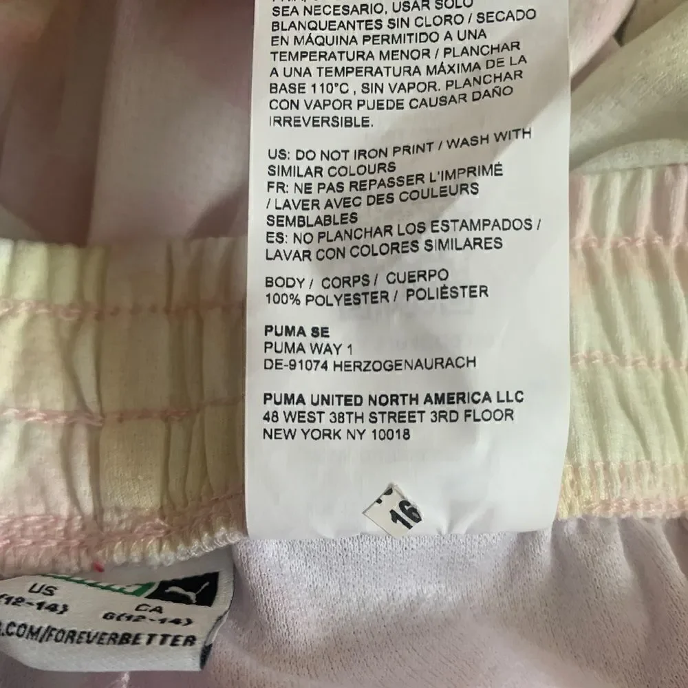 Puma girls shorts perfect to use for any sport practice Size L(12-14)